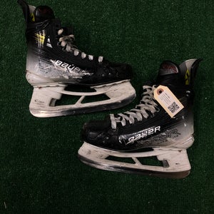 Bauer Vapor Hyperlite 2 Hockey Skates | Intermediate 5 (Fit 1)