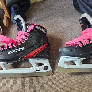 CCM EFLEX 6.5 Hockey Goalie Skates Regular Width 7 (Used)