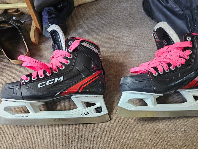 CCM EFLEX 6.5 Hockey Goalie Skates Regular Width 7 (Used)