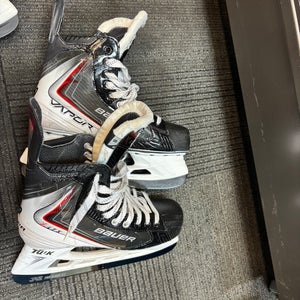 2025 Bauer Vapor FLYPRO Hockey Skates Regular Width 8 (Used)