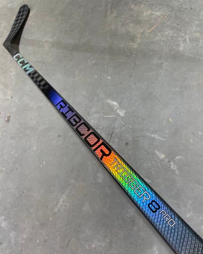 CCM Trigger 8 Pro Stock Hockey Stick Grip 85 Flex P28 Right 4803