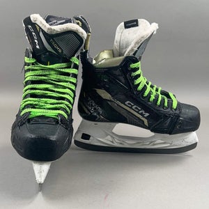 CCM Tacks AS 590 Size 4 Intermediate Hockey Skates