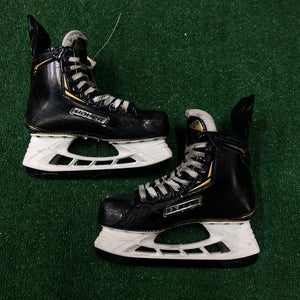 Senior Bauer Supreme 2S Hockey Skates Regular Width Size 6 (Used)