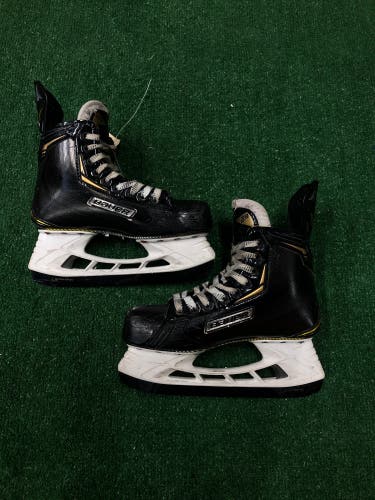 Senior Bauer Supreme 2S Hockey Skates Regular Width Size 6 (Used)