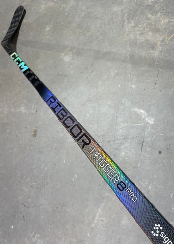 CCM Trigger 8 Pro Stock Hockey Stick Grip 80 Flex P90M Right 4814