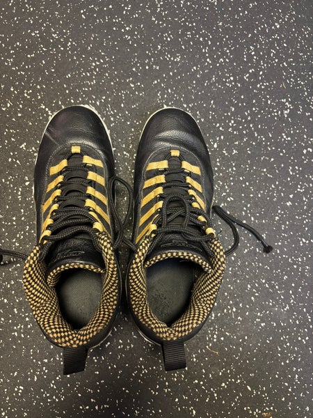 Unisex Size M 10.0 (W 11.0) Nike Cleats Mid Top Molded Cleats (Used)