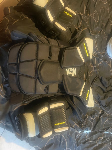 Medium Warrior RX3E+ Goalie Chest Protector (Used)