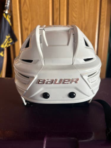 Medium Bauer Re-Akt 150 Helmet (Used)