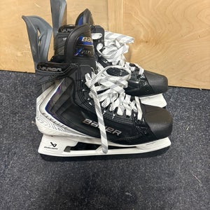 2025 Bauer Vapor Hyperlite 2 Hockey Skates EEE 9.5 (New)