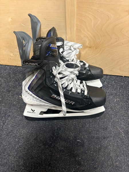 2025 Bauer Vapor Hyperlite 2 Hockey Skates EEE 9.5 (New)