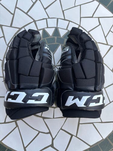 CCM U+ 08 Gloves 14" (Used)