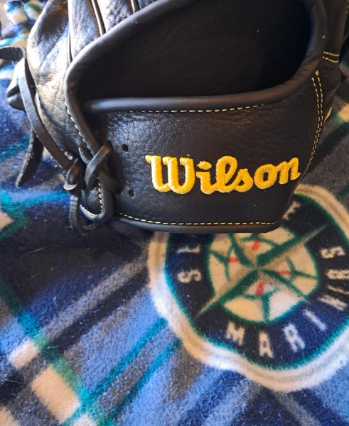 2022 RH Wilson A950 Softball Glove 14" (New)
