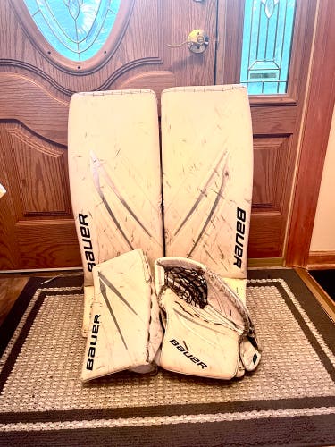 34" Bauer Hyperlite 2 Goalie Full Set