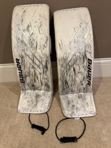 XL Bauer Hyperlite Goalie Leg Pads (Used)