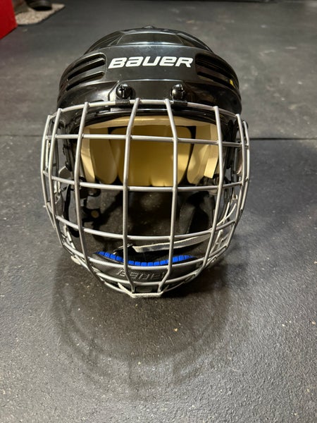 Medium Bauer 4500 Helmet w cage