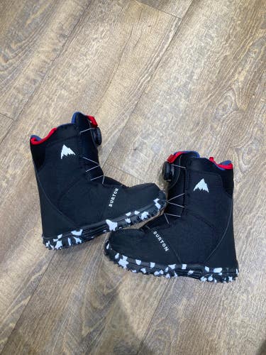 Burton Grom Boa Snowboard Boots | Youth Size 3