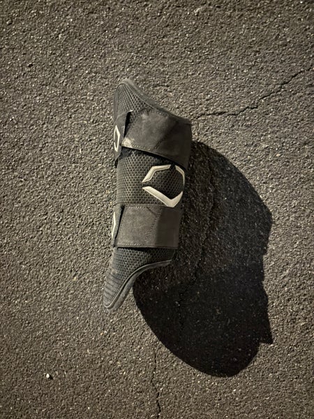 Black Senior EvoShield Leg guard Shin Guards (Used)