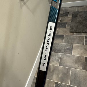 Senior CCM Vizion Right Handed Hockey Stick P29+1/4 (New)