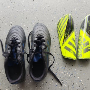 Black Kids 4.5Y (Big Kids / Youth) Adidas Goletto Cleats (Used)