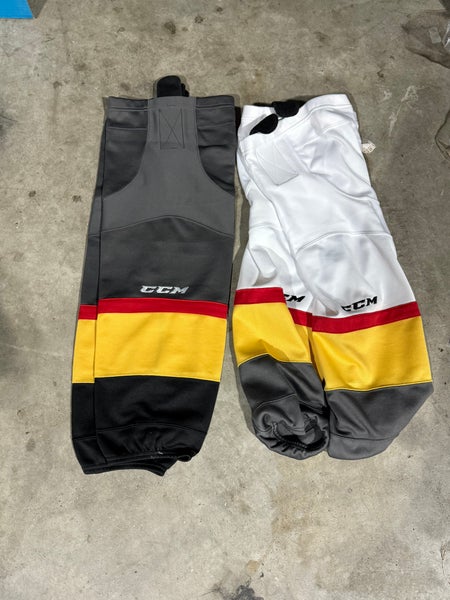 Gray Intermediate CCM SX8000 Socks (Used)