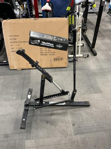 Used Louisville Slugger BLACK FLAME PITCHING MACHINE BB/SB Pitching Machine 11614-S000222608