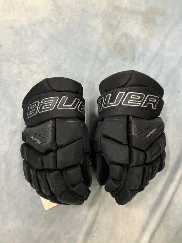 Black Junior Bauer Supreme 3S Gloves 11" (Used)