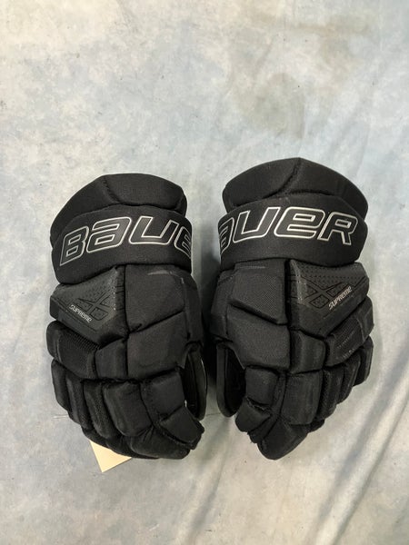 Black Junior Bauer Supreme 3S Gloves 11" (Used)