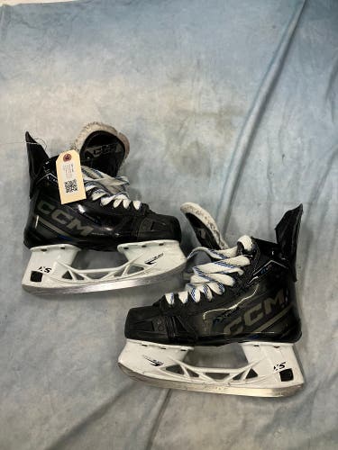 Intermediate CCM JetSpeed FT675 Hockey Skates Size 4.5 (Used)
