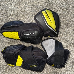 Intermediate Large Bauer Supreme matrix Elbow Pads (Used)
