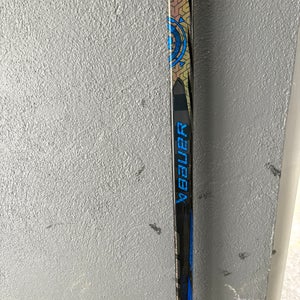 Intermediate Bauer Proto-R Right Handed Hockey Stick P92 Pro Stock (Used)