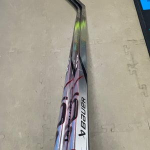 Intermediate Bauer Vapor Hyperlite 2 Left Hand Hockey Stick P88 (New) - 2 pack