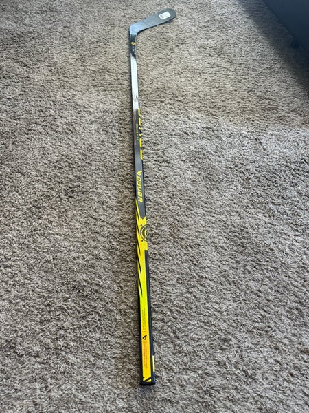 Senior Bauer Gold Proto-R Right Handed Hockey Stick P92 77 Flex
 (New)