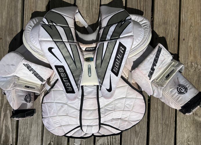 Small Bauer One95 Goalie Chest Protector