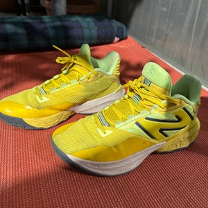 Men's Size M 7.5 (W 8.5) New Balance Two Wxy v4 Basketball Shoes (Used)