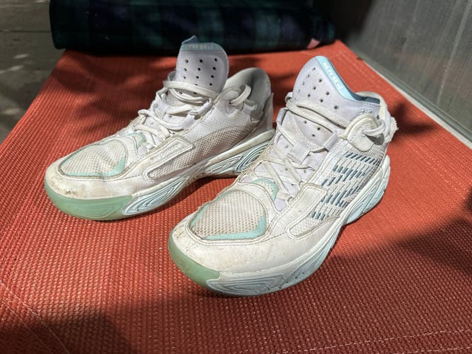 Men's Size M 7.5 (W 8.5) New Balance Fresh Foam BB v2 Shoes (Used)