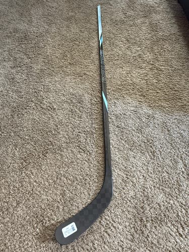 Senior Bauer Nexus Tracer Right Handed Hockey Stick P92 70 Flex (New)