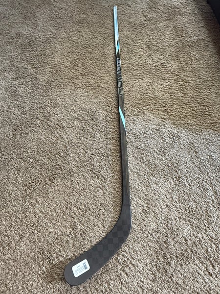 Senior Bauer Nexus Tracer Right Handed Hockey Stick P92 70 Flex (New)