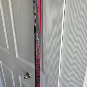 Intermediate CCM Jetspeed FT7 Pro Right Handed Hockey Stick P28 Pro Stock (Used)