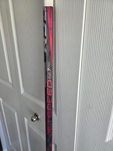 Intermediate CCM Jetspeed FT7 Pro Right Handed Hockey Stick P28 Pro Stock (Used)