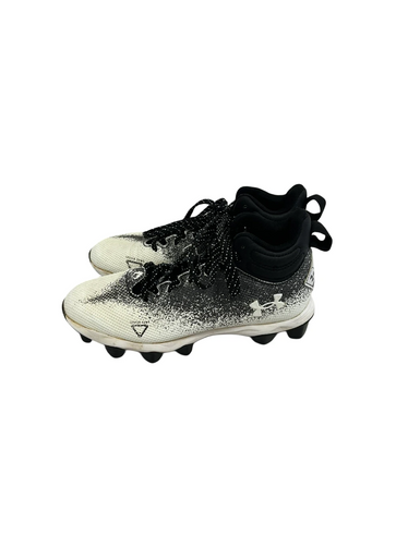 Used Under Armour LOCKED DOWN Jr FB Cleats Black Junior 04.5 11692-S000142158