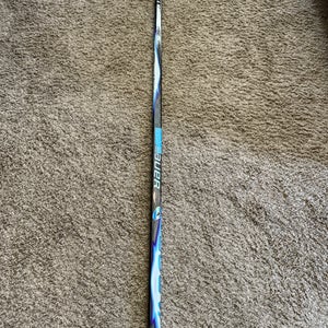 Senior Bauer Vapor FlyLite Right Handed Hockey Stick P28 87 Flex (New)