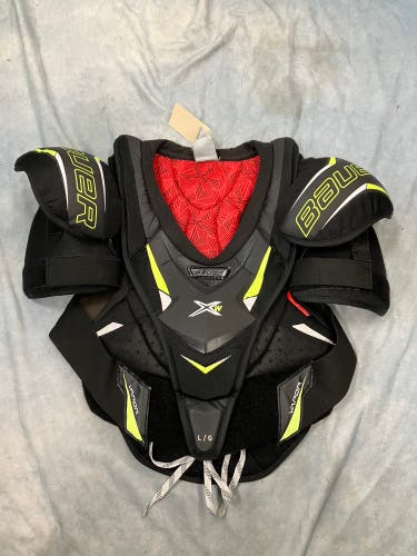 Women's Large Bauer Vapor X-W Shoulder Pads (Used)