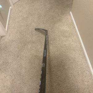Intermediate Bauer Proto-R Right Handed Hockey Stick P28 (New)