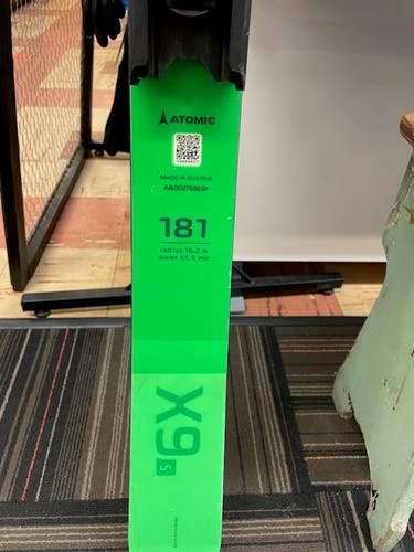 Unisex 2020 Racing 181 cm Atomic Race GS Skis With Bindings Max Din 12 (Used)