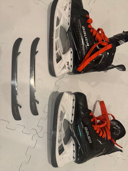 Bauer Supreme Mach Hockey Skates Regular Width 8.5 (Used)