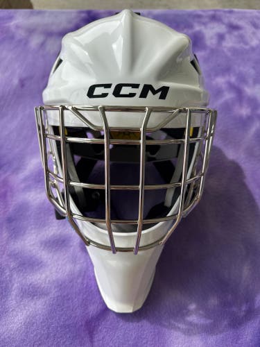 White Junior CCM Axis F5 Goalie Mask (Used)