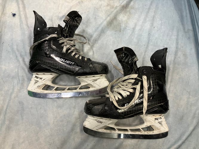 Senior Bauer Supreme Mach Hockey Skates 10 Fit 3(Used)