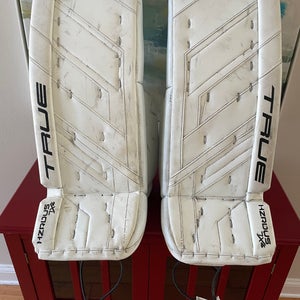 2024 30" True HZRDUS 7X4 Goalie Leg Pads (Used)