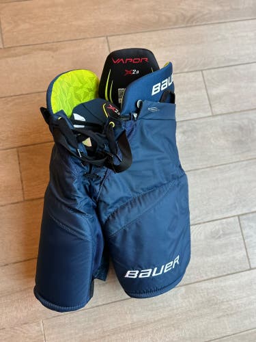Junior Medium Bauer Hockey Pants (New)