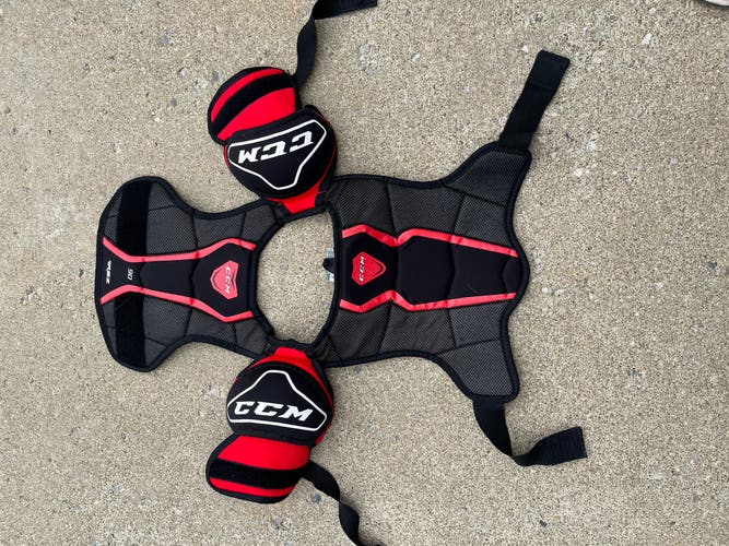 Large Youth CCM RBZ Shoulder Pads (Used)